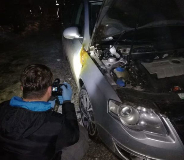 Бачен Молотовљев коктел, ватрогасци спречили трагедију: Бившем директору Дома за ометене у развоју у Тутину поново запаљен ауто