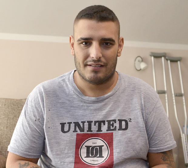 Дарку Лазићу и даље угрожен живот? Отказују му бубрези и срце, има и гушење, лекари га преклињу да уради ово