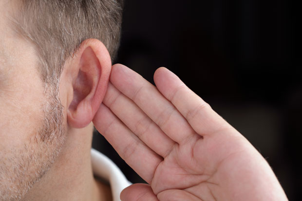 Длаке на ушима су први знак опасне болести: Уколико имате ове симптоме, одмах се обратите лекару