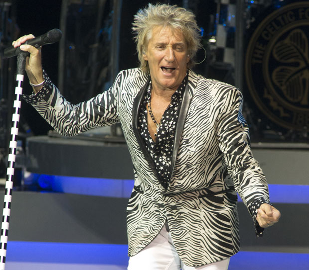 Сер Род Стјуарт најстарији певач на врху топ листе у Великој Британији