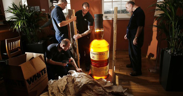 Највећа флаша вискија на свету продата за 18.000 евра