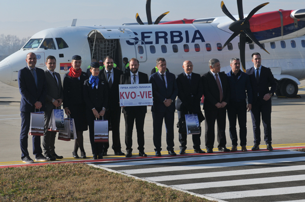 Без дилеме ово је историјски дан: Први лет са писте Аеродрома Морава, из срца Србије, до Беча (ФОТО)