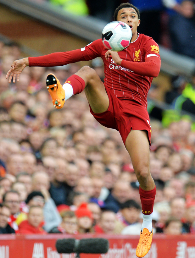 Троцифрени дефанзивци: Тројица из Ливерпула највреднији међу играчима из последње линије