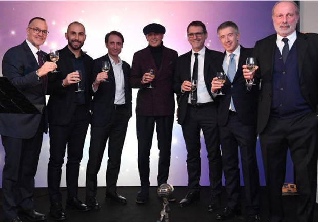 Емотиван говор Михајловића на Божићном слављу: Срећна околност у свему овоме јесте што сам проширио породицу