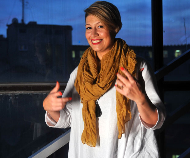 Маја Стојановић Луис о албуму првенцу: Певам за све злостављане жене