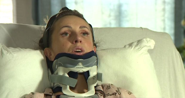 Једва преживела: Изашла је на паузу за ручак, када је на њу пао кожни тросед са крова зграде