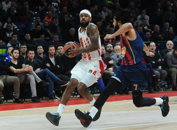 Армани жели Лоренца Брауна