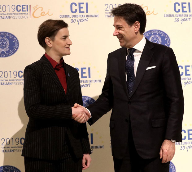 Брнабић на Самиту Централно-европске иницијативе: Потребни су нам јасни услови ЕУ