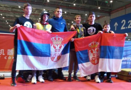 Ђаци из Ужица и старим роботом надмашили конкуренцију: Показали шта могу пред такмичарима из 50 земаља   