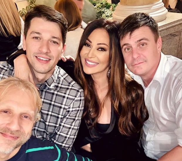 Следеће славље ће бити моја удаја: Цеца дочекала новинаре за Никољдан, па све оставила у чуду (ВИДЕО)