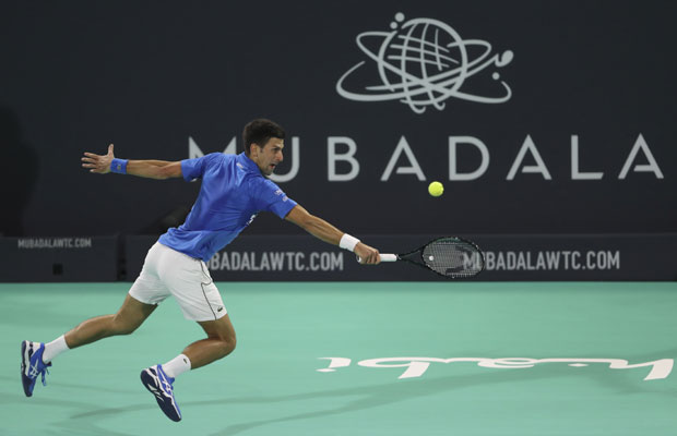 Ђоковић још није упалио моторе: Циципас после преокрета срушио Новака у Абу Дабију