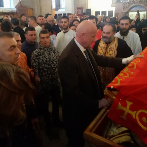 Црногорски бизнисмен који је рањен у Београду поручио из Никшића: Ко је данас изостао са овог скупа боље да се ни рађао није