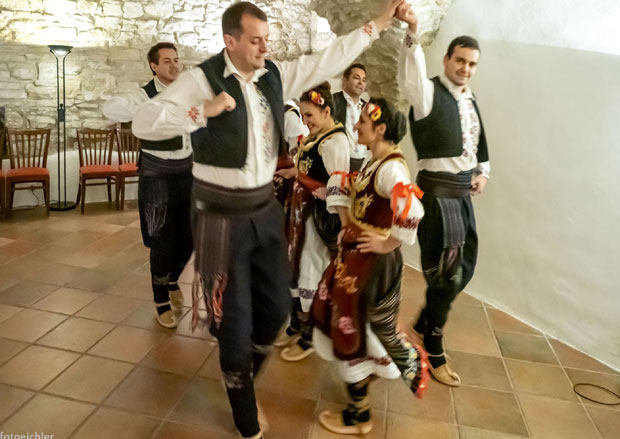 Одјекивало Пукни, зоро у чешком парламенту: Како је изгледала манифестација пријатељства два народа