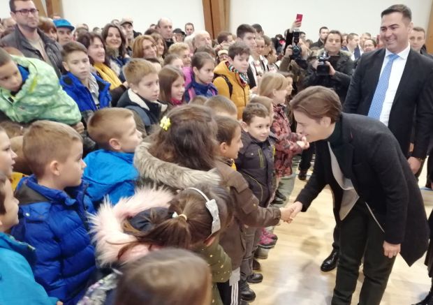 Не осећају још сви побољшање, али стално идемо напред: Ана Брнабић у посети Врњачкој Бањи (ВИДЕО)