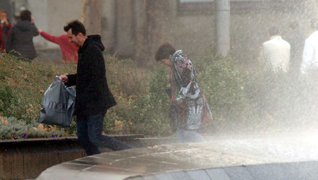 Стиже захлађење: Сутра облачно и ветровито, до 10 степени