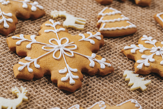 Медењаци, кексићи са ђумбиром, кремасти колачи: Брзе и укусне посластице са медом