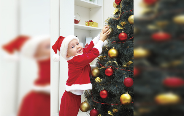 Будите опрезни са новогодишњом декорацијом: Држите украсе даље од деце