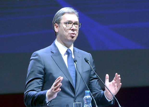 Вучић: Избори 26. априла или 3. маја; Путину сам два пута рекао да смо на европском путу; Просечна плата 515 евра; Промене у СНС почињу на седници ГО