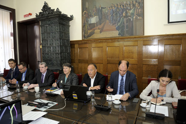 Шарчевић о квалитету приватних универзитета: Нећемо оставити студенте на улици, али ни толерисати лоше образовање
