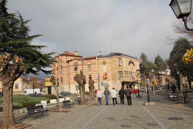 Врању лечење деце важније од дочека Нове године: На наменски хуманитарни рачун уплаћују новац, до 31. децембра на њега ће “лећи” још 500.000 динара