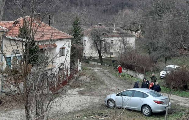 Малчански берберин је јуче пазарио у сеоској продавници, нико га није препознао сем једне девојке: Она је продавачици открила ко је он, а онда је кренула хитна потрага