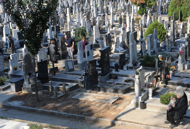 Због истека уговора о закупу на Новом гробљу ексхумирају 100 гробова?