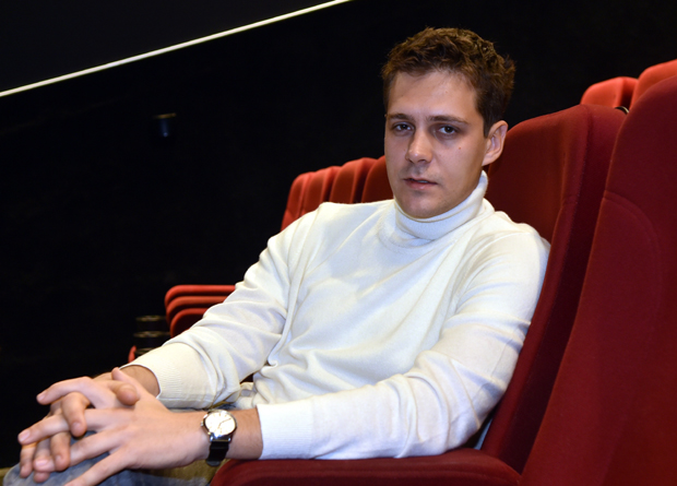 Домаћи аплаузи Биковићу: Руска комедија Слуга од петка пред нашом публиком