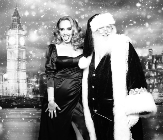 Адел се преполовила: Поп дива показала витку линију на Инстаграму