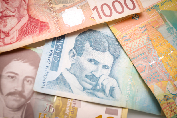 Просечна зарада у октобру 55.065 динара, ваздухопловцима најдебљи новчаник