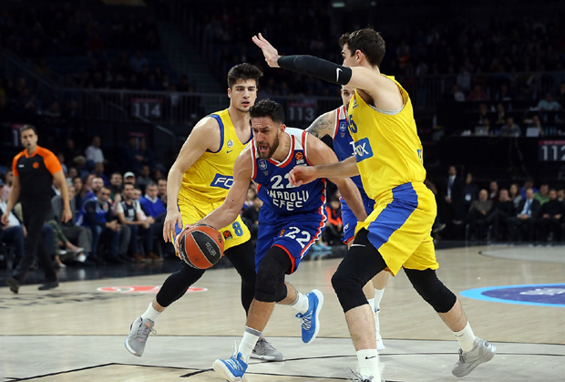 Евролига: Мицић разбио Макаби, ЦСКА бољи од Милана