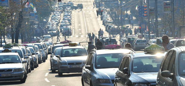 За три године свима нова кола: Субвенције за ТАКСИСТЕ, али ако испуне овај УСЛОВ
