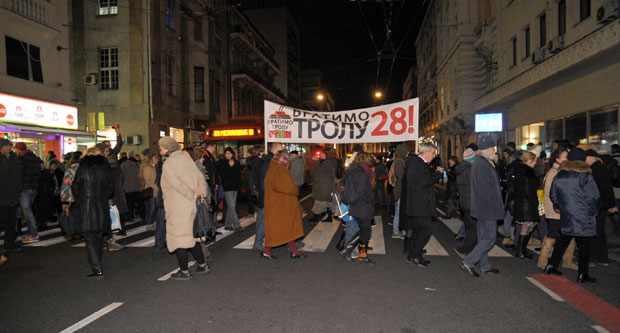 Блокирали Васину 28 минута: Одржан протест грађана због укидања тролејбуске линије 28