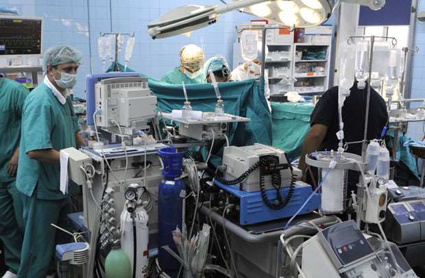 Успешно обављена компликована операција у Клиничком центру Црне Горе: Метода најбоље резултате даје код канцера јајника и дебелог црева
