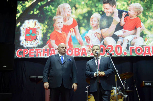 Дачић : Србија ће се борити за права српског народа у Црној Гори; Палма: Нећемо више пунити буџет Мила Ђукановића