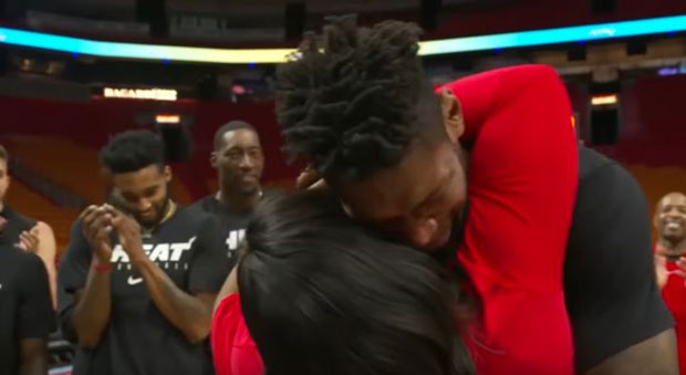 Кошаркаш Мајамија није могао да сакрије емоције: Силва после три године видео мајку (ВИДЕО)