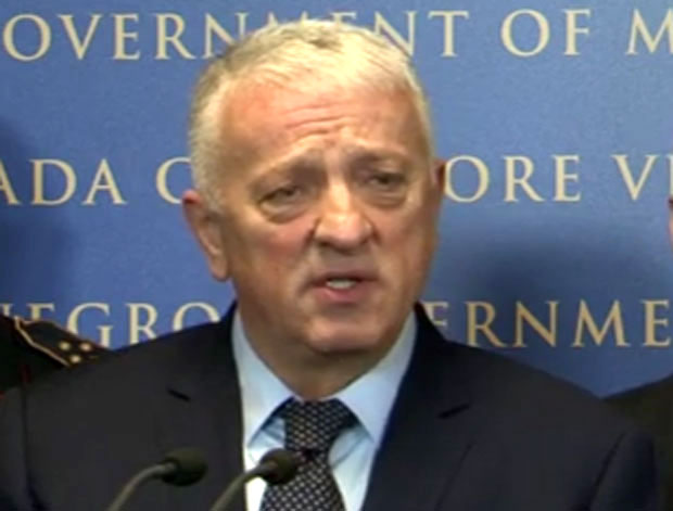 Зоран Лазовић опет у мрачној улози: Милов специјалац наоружан разбијао протесте у Никшићу? 