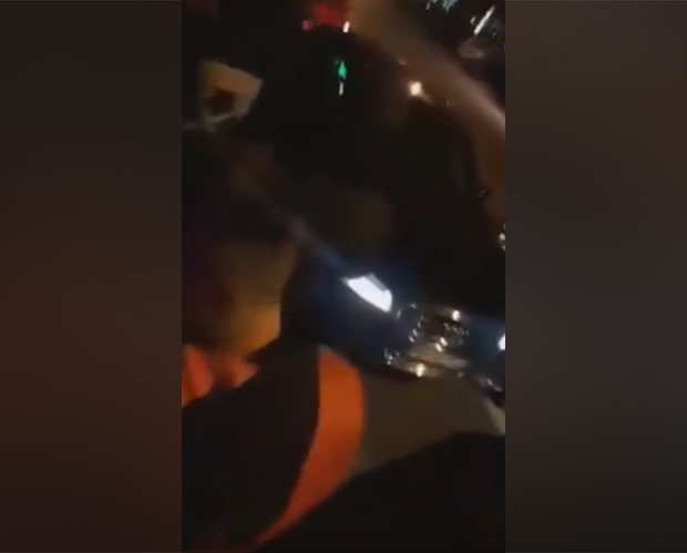 Подгоричани на улици пресрели ауто Миловог брата: Добро ће запамтити њихово скандирање (ВИДЕО)