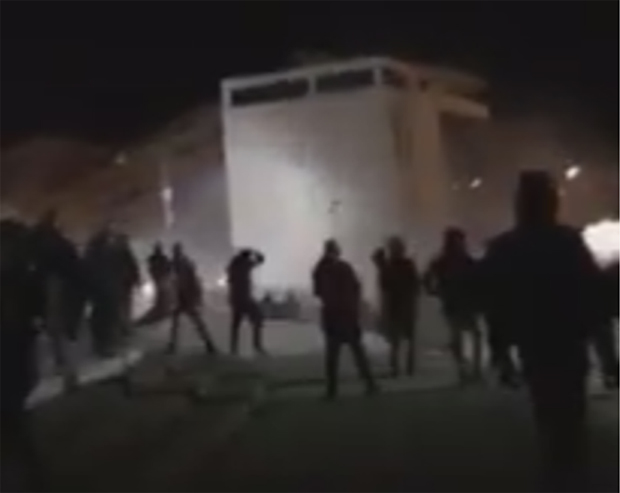 Црногорска полиција саопштила: Процесуирано 14 особа, повређено осам полицајаца