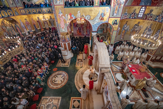 Црква организује одбрану светиња од безбожника: Црна Гора кључа због спорног закона
