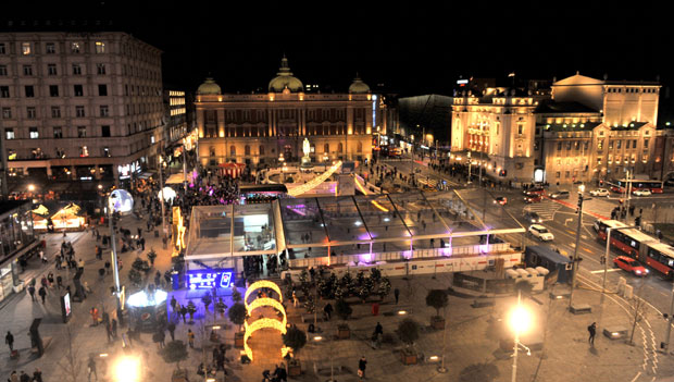 Тргови под велом празничне чаролије