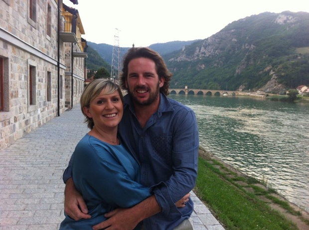 Добила име по Чолиној песми, води најбољи француски хотел: Емили запослила 18 Срба