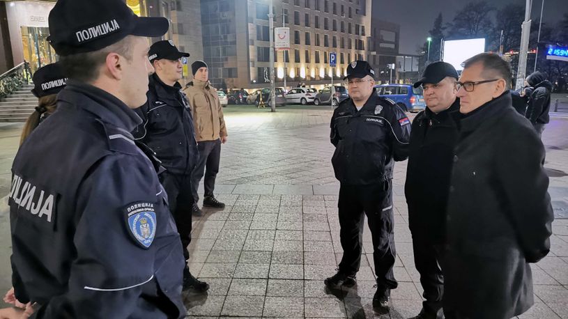 Ребић обишао полицајце: Дугујемо им посебну захвалност јер брину о безбедности у новогодишњој ноћи