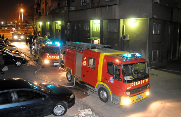 Страдала жена: Угушио је дим кад је избио пожар на Чукарици