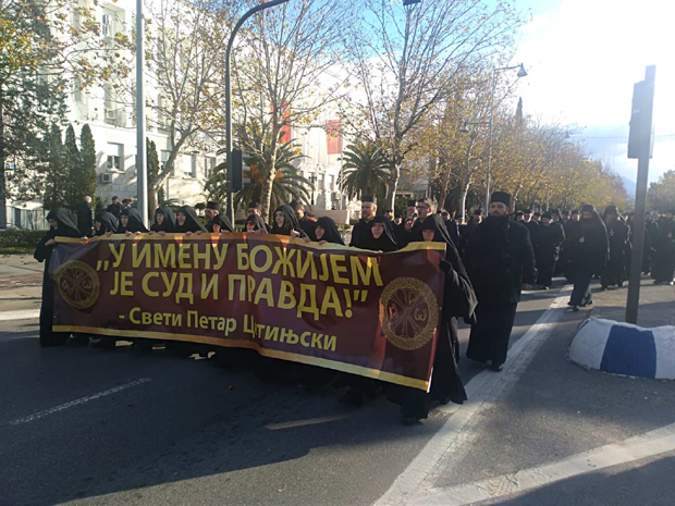 Чудна збивања са свештенством у Црној Гори: Свештеници на рапорту у полицији?