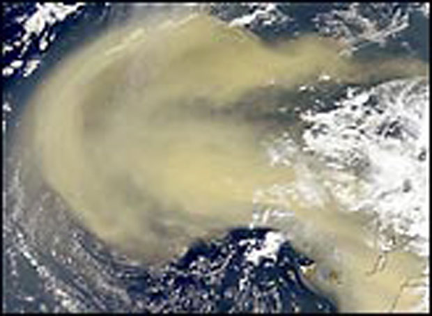 https://www.novosti.rs/upload/images/2020//05/24n/novinica/10-pesak1-Dust-Storm-Sweeps-from-Afri.jpg