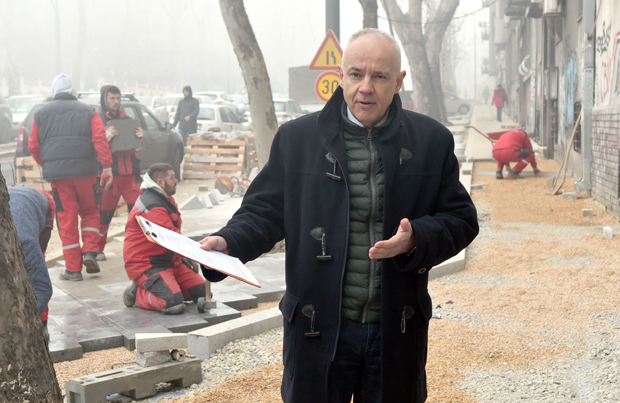 Зоран Радојичић обишао Улицу 27. марта, крај радова се још не назире