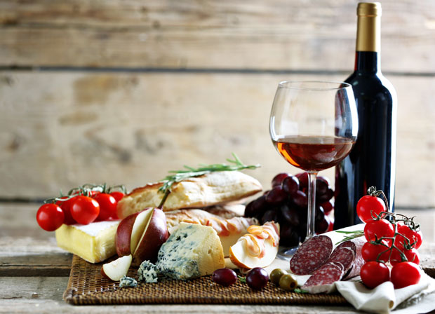 Штета од санкција три милијарде евра: На удару све од вина до кекса