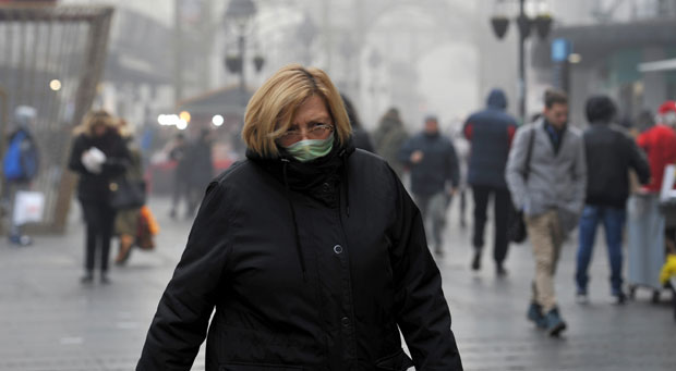 Маски против загађења нема у апотекама већ у фарбарама: Ево колико коштају и које су ефикасне