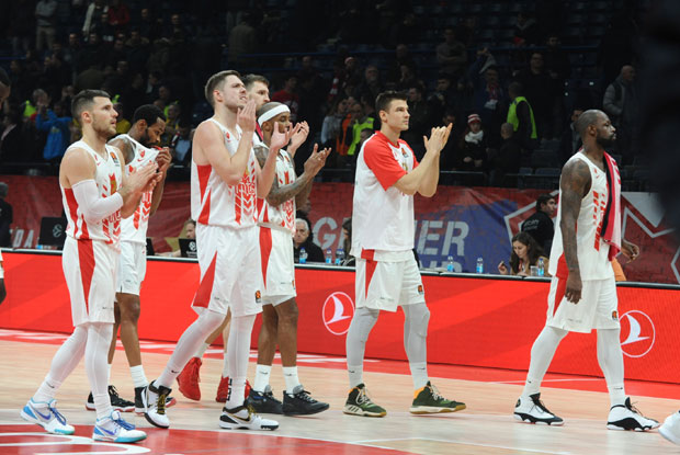 Звезда црвених образа: Црвено-бели, после продужетка, поражени од Албе