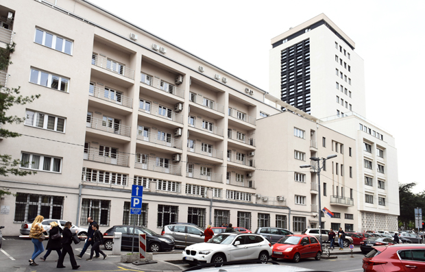 Тужилаштво истражује твит Весне Пешић којим је Вучићу запретила убиством пуцњем у главу